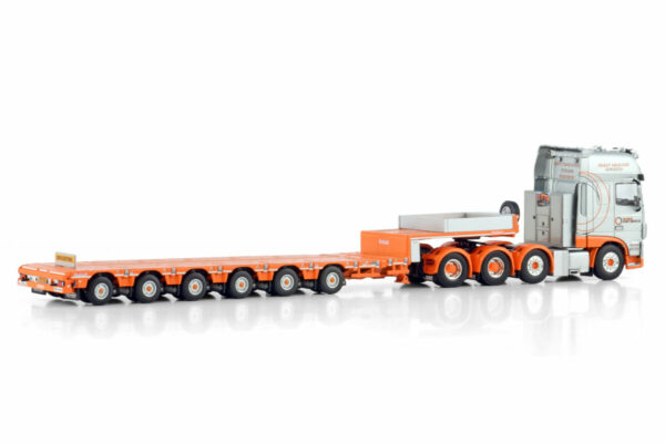 Global Crane Services – 6-axle Manoovr with DAF XF SSC 8x4