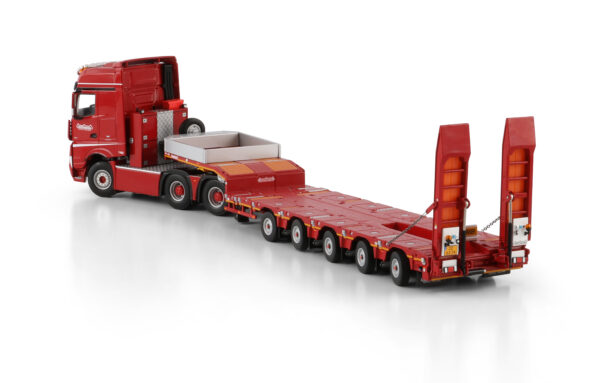 Nooteboom Red Line - 5-axle MANOOVR  with excavator trough and Mercedes Actros MP5 BigSpace 6x4