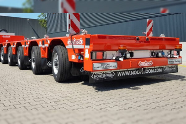 Peinemann -  5-axle Manoovr with Volvo FH5 Globetrotter 8x4
